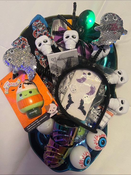 Source Unknown Other - Kids Accessories Halloween Skull Headband and Lip Balm Set - 14 pieces - New